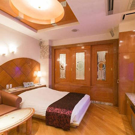 Hotel D-Wave Shinjuku（Adult Only) Токио Екстериор снимка